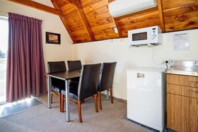 Mountain Chalet Motels