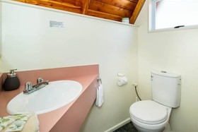 Mountain Chalet Motels