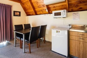 Mountain Chalet Motels