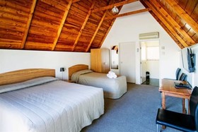 Mountain Chalet Motels