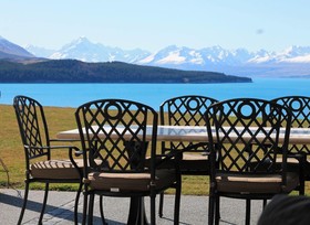 Mt Cook Lakeside Retreat