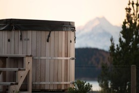 Mt Cook Lakeside Retreat