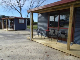Glenavys Waitaki River Motor Camp - Caravan Park