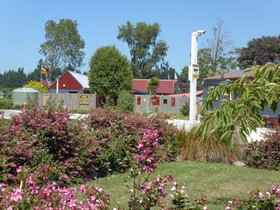 Glenavys Waitaki River Motor Camp - Caravan Park