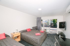 Alpine Motel Apartments