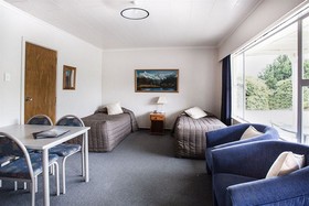 Alpine Motel Apartments