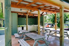 Wanaka Kiwi Holiday Park & Motels
