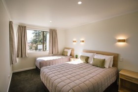 Wanaka Kiwi Holiday Park & Motels