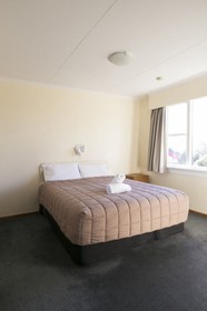 Wanaka Kiwi Holiday Park & Motels
