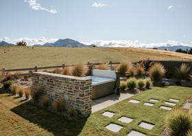 Bull Ridge Retreat