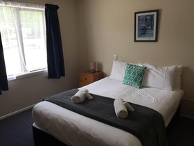 Fairway Motel & Apartments