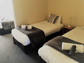 Fairway Motel & Apartments