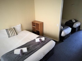 Fairway Motel & Apartments