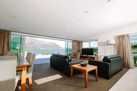 Lakeside Serviced Apartments