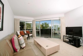 Lakeside Serviced Apartments