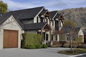Lansdown Peaks Apartments