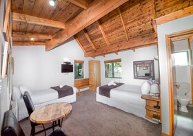 Te Wanaka Lodge