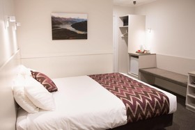 Wanaka Hotel