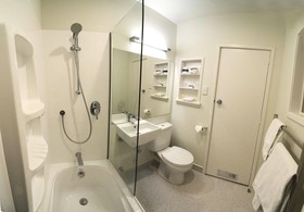 Wanaka Hotel