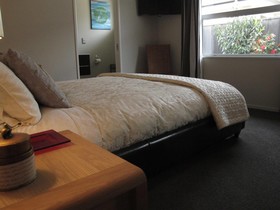Halkett Grove Bed and Breakfast