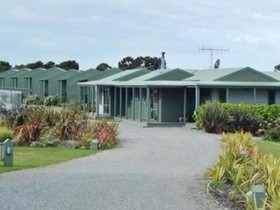 Omau Settlers Lodge