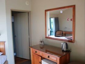 Omau Settlers Lodge