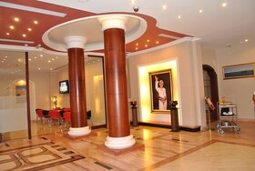 Capital O 155 Dmas Hotel