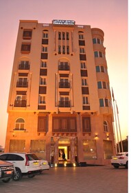 Capital O 155 Dmas Hotel