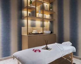 Maani Muscat Hotel & Suites