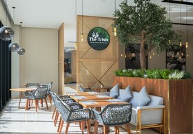 Maani Muscat Hotel & Suites