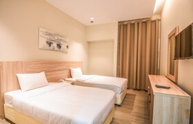 Grand Flora Hotel
