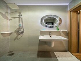 OYO Townhouse 156 Rose Hotel Apartments