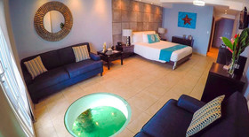 Tropical Suites Hotel