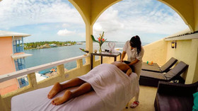 Tropical Suites Hotel