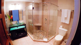 Tropical Suites Hotel