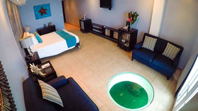 Tropical Suites Hotel