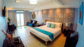 Tropical Suites Hotel