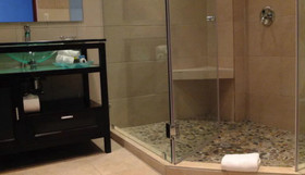 Tropical Suites Hotel