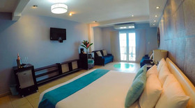 Tropical Suites Hotel