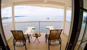 Tropical Suites Hotel