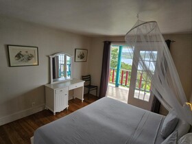 Los Secretos Guesthouse