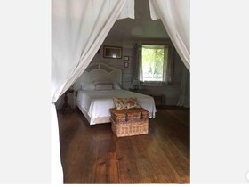 Los Secretos Guesthouse