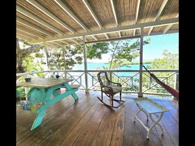 Los Secretos Guesthouse