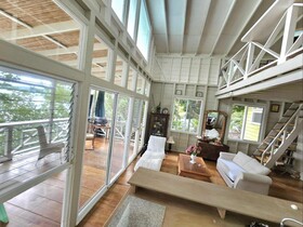 Los Secretos Guesthouse