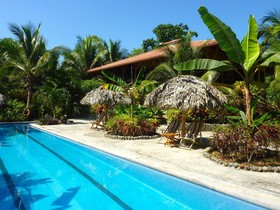 Bluff Beach Retreat