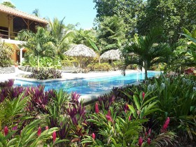 Bluff Beach Retreat