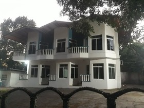 Hotel Skanlati