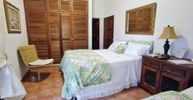 Perla Real Inn