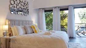 La Residencia by Villa Alejandro