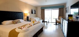 Playa Blanca Beach Resort